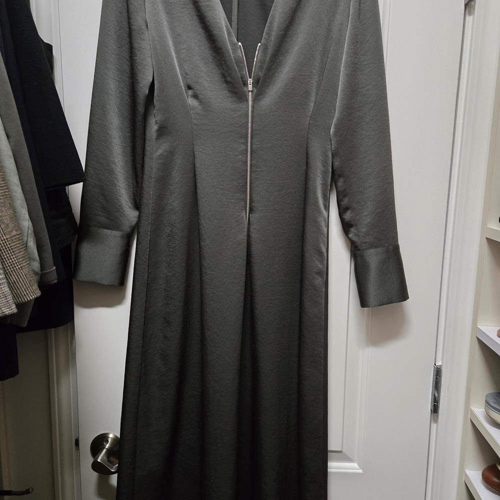 Vince Charcoal Long Sleeve Dress - Picture 4 of 7
